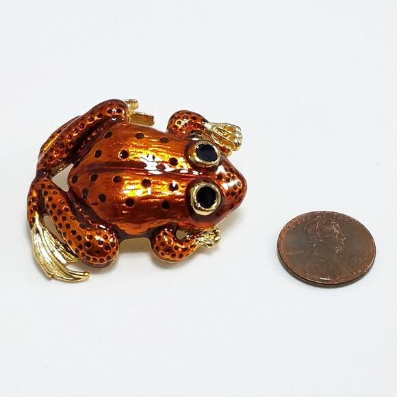 Vintage Rusty Orange Enamel Frog Brooch, Gold Tone, 1980s, 1 3/4 Inches - Picture 3 of 10